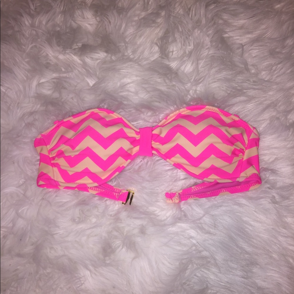 Strapless bikini top